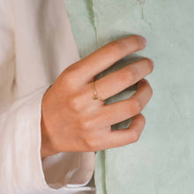 Load image into Gallery viewer, Soft V Ring