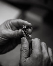 Load image into Gallery viewer, Wire Initial Ring